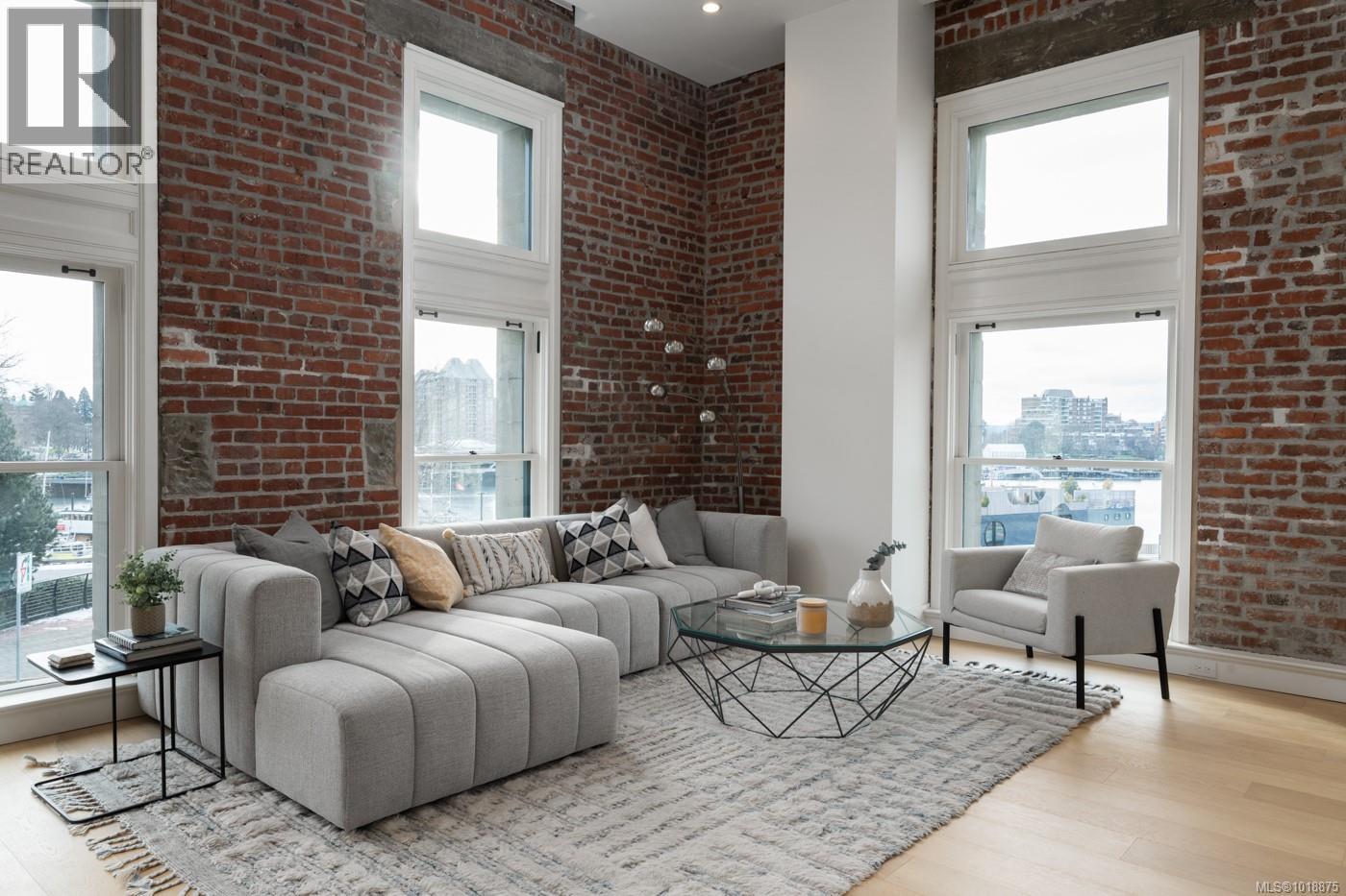 #209 521 COURTNEY ST - 6