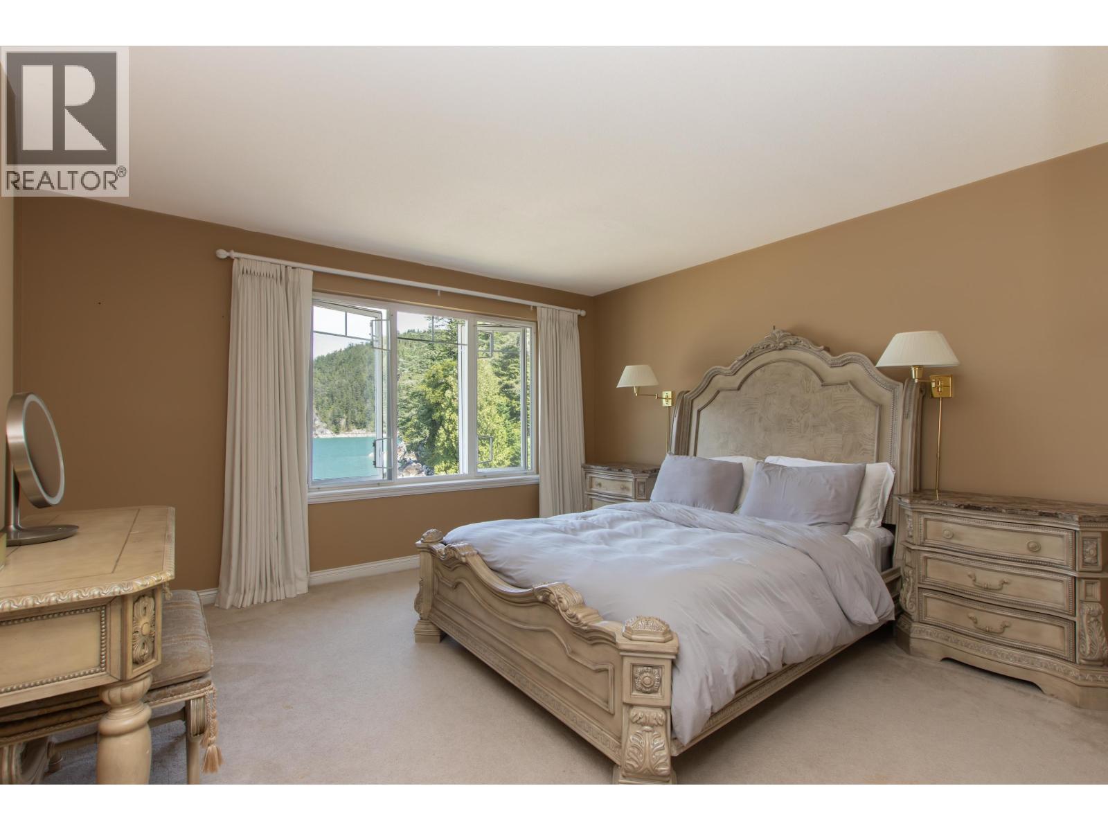 7 BEACH DRIVE, West Vancouver