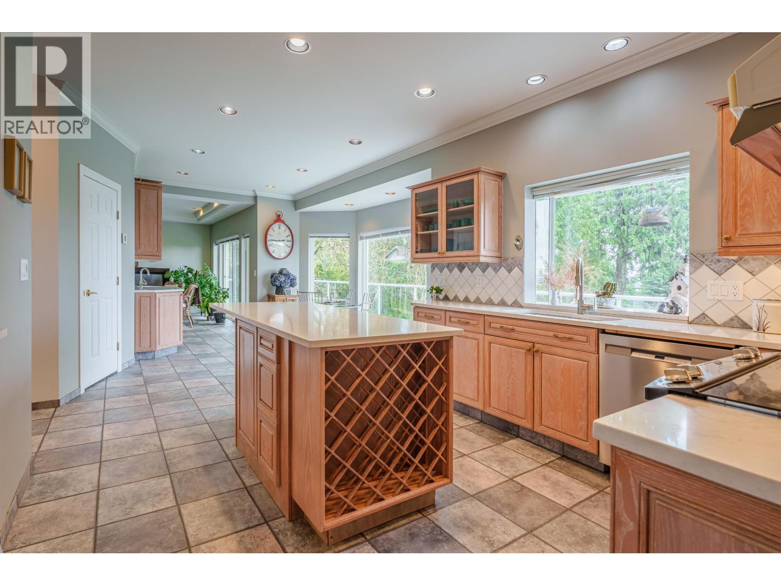 1501 VERNON DRIVE, Gibsons