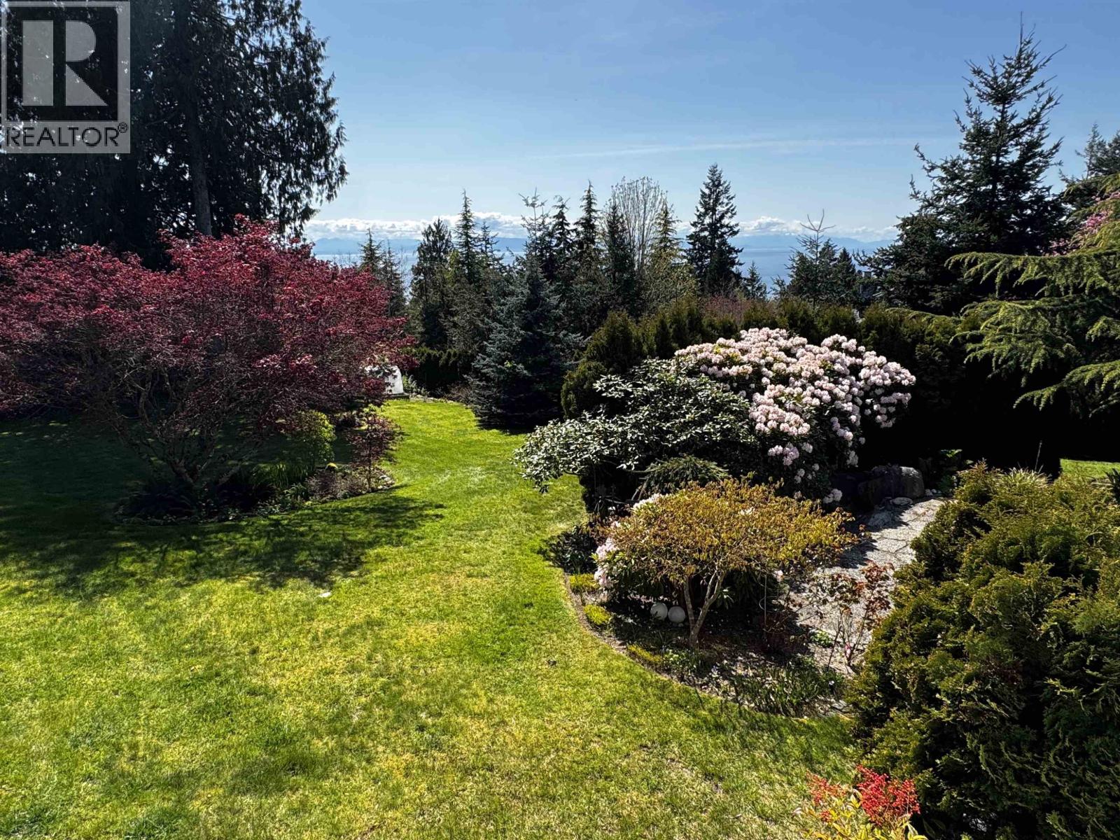 1501 VERNON DRIVE, Gibsons