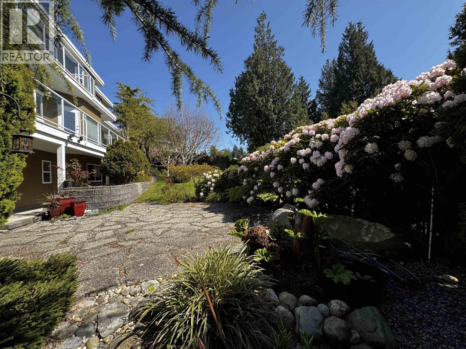 1501 VERNON DRIVE, Gibsons