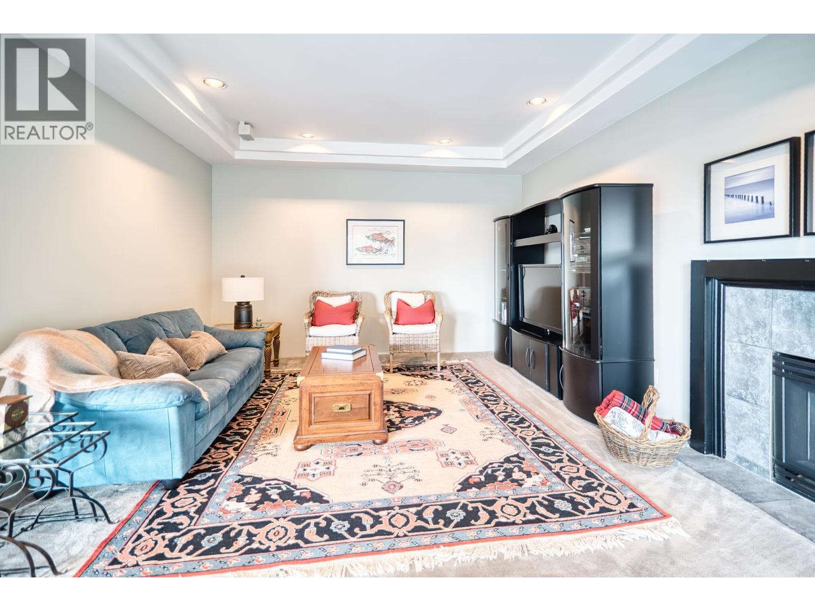 1501 VERNON DRIVE, Gibsons