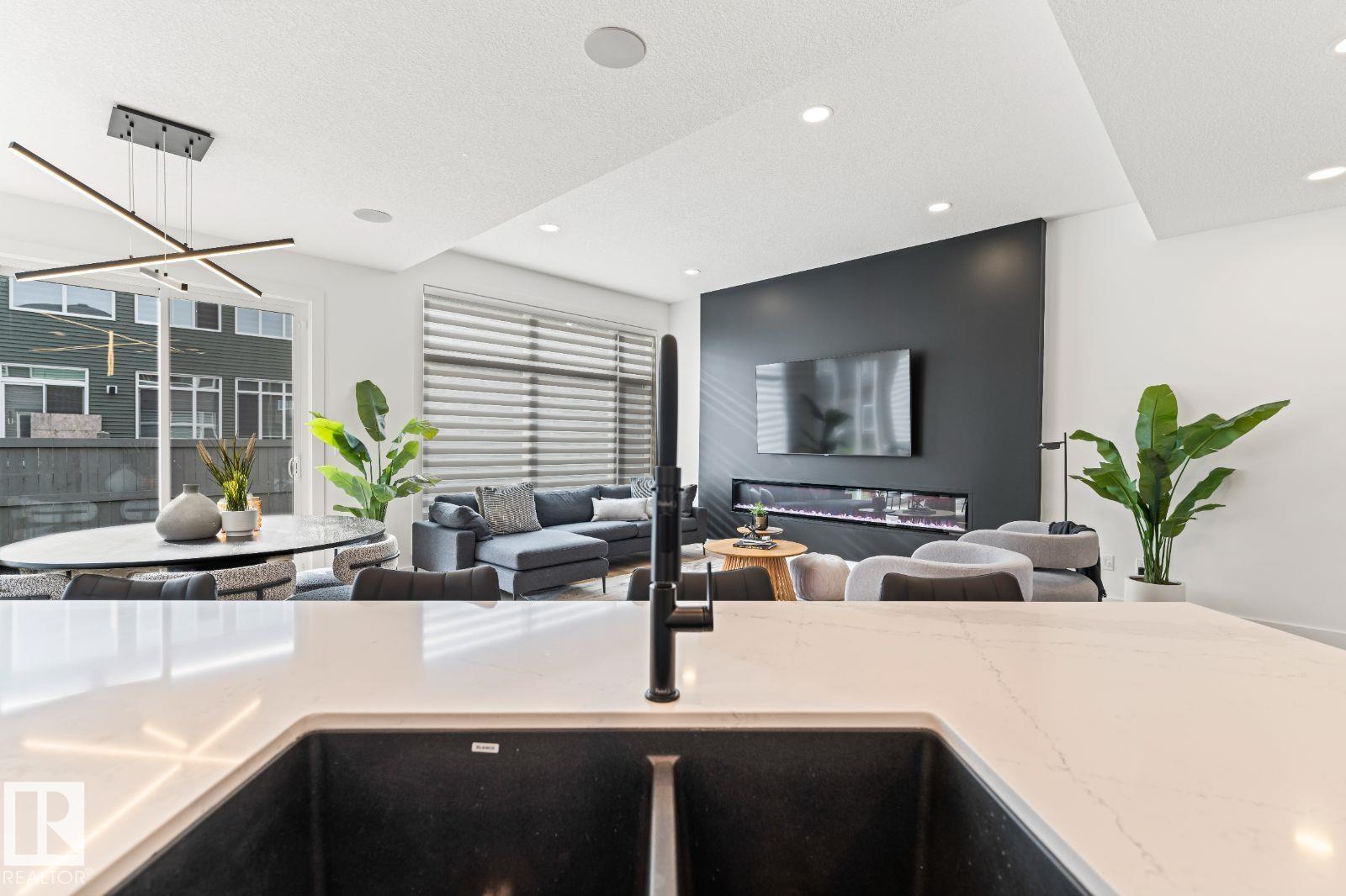 6237 KING VISTA VS SW, Edmonton