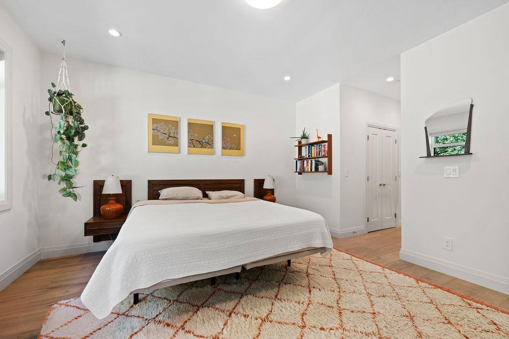 15541 OXENHAM AVENUE, White Rock