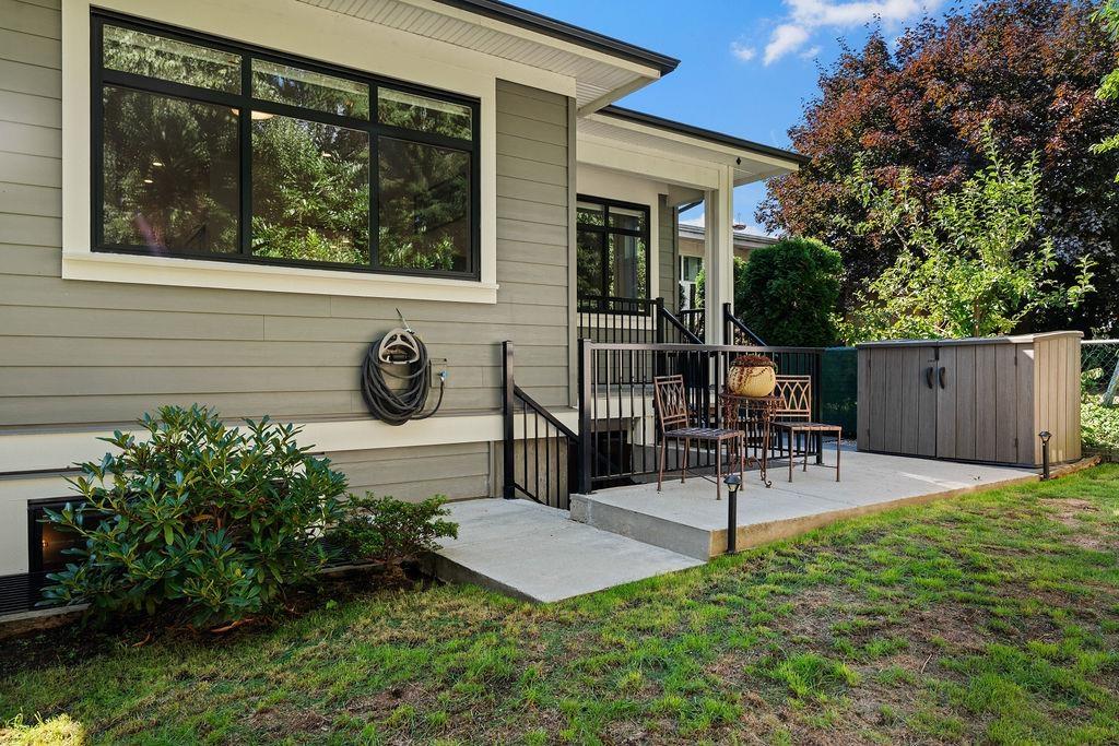 15541 OXENHAM AVENUE, White Rock