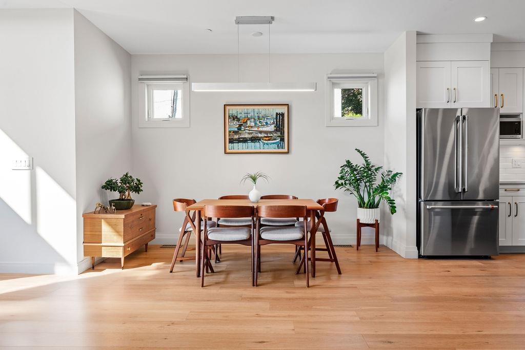 15541 OXENHAM AVENUE, White Rock