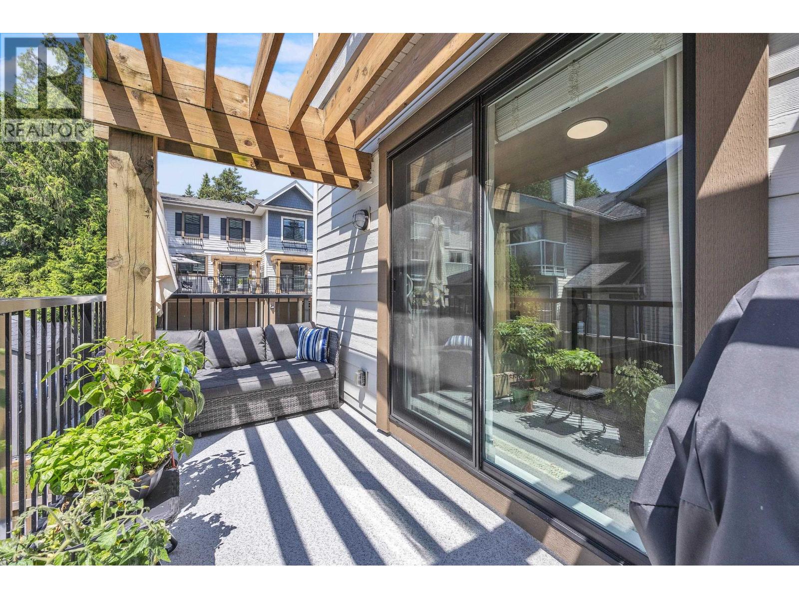 11 1818 HARBOUR STREET, Port Coquitlam