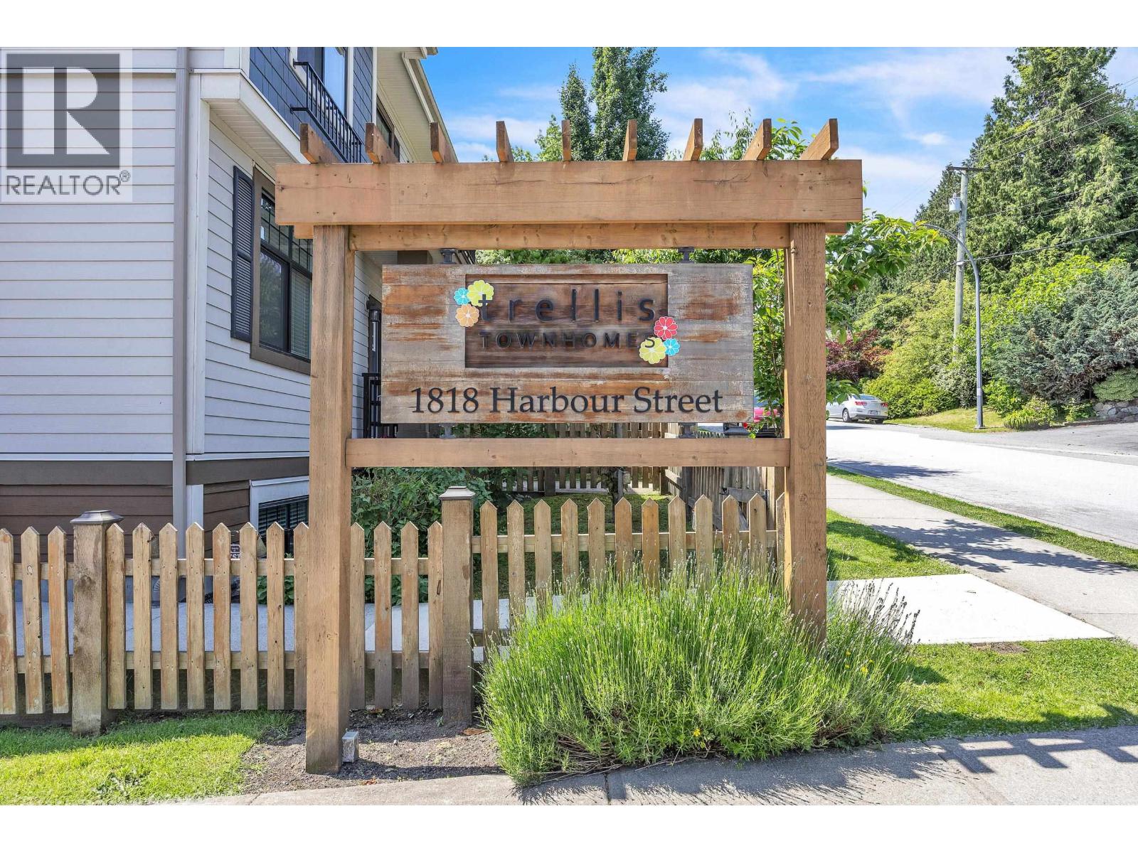 11 1818 HARBOUR STREET, Port Coquitlam