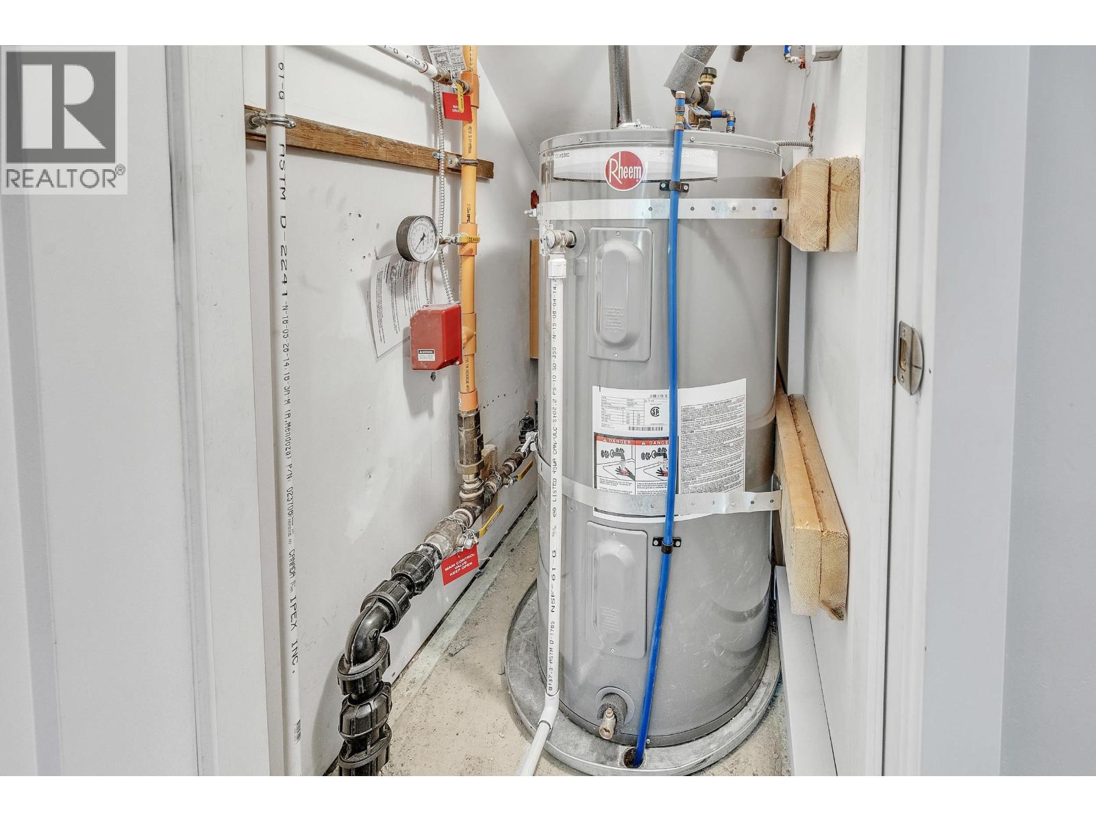 11 1818 HARBOUR STREET, Port Coquitlam