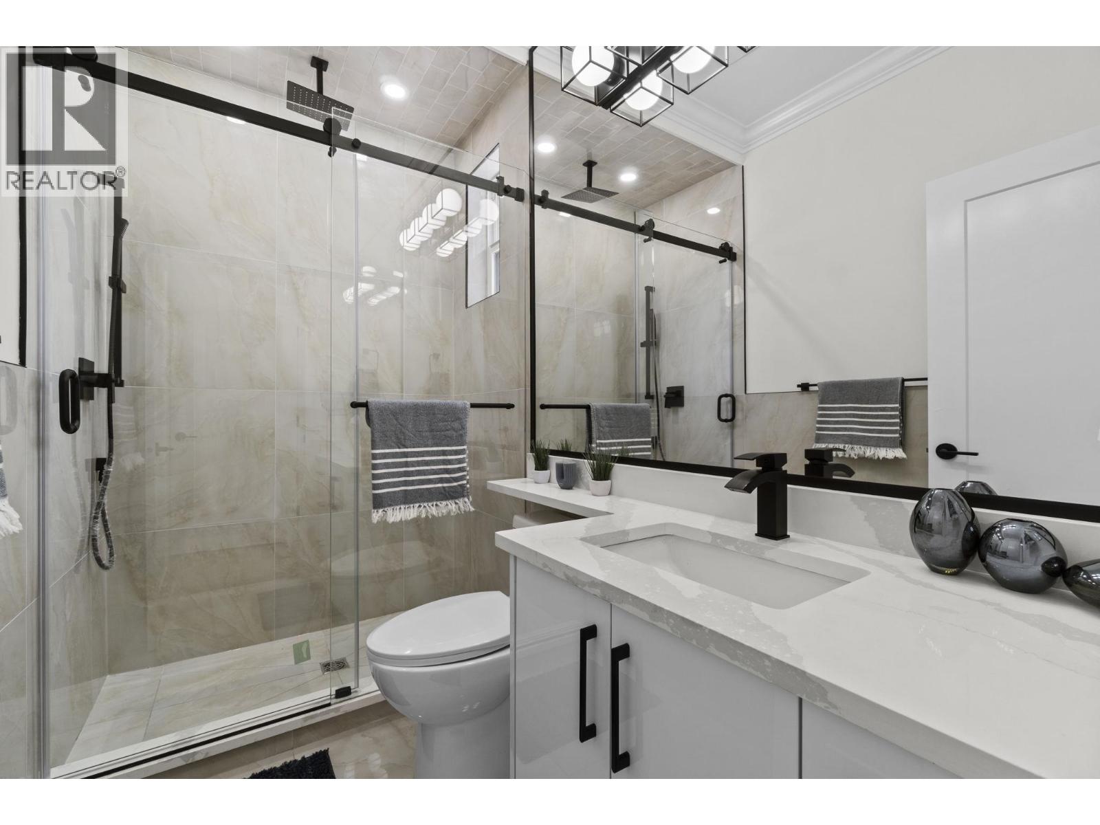 8073 18TH AVENUE, Burnaby