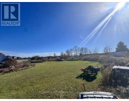 211 Queen Street W, Springwater, ON L0L1P0 Photo 11