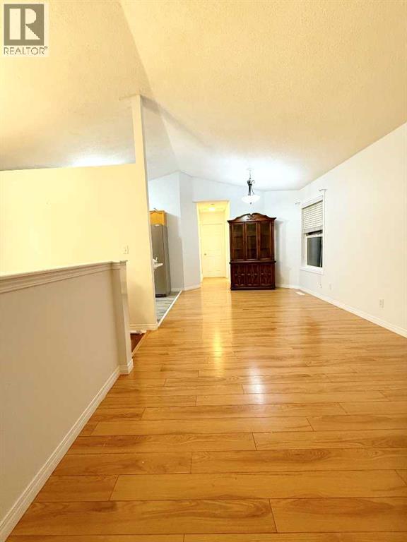 Single Family House Bi-level for Sale in  Taracove Road NE Taradale Calgary 