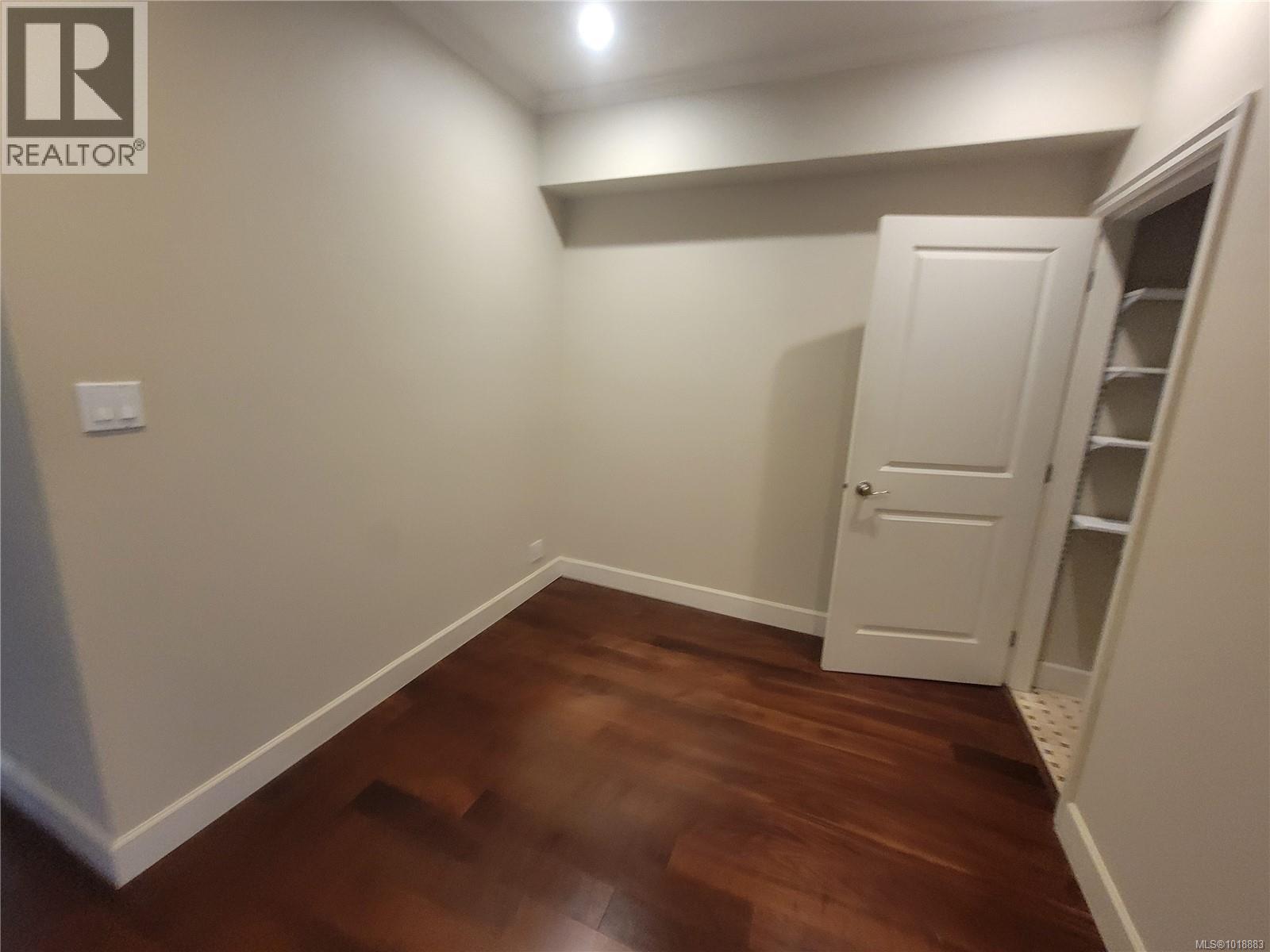 #205 2006 TROON CRT - 13