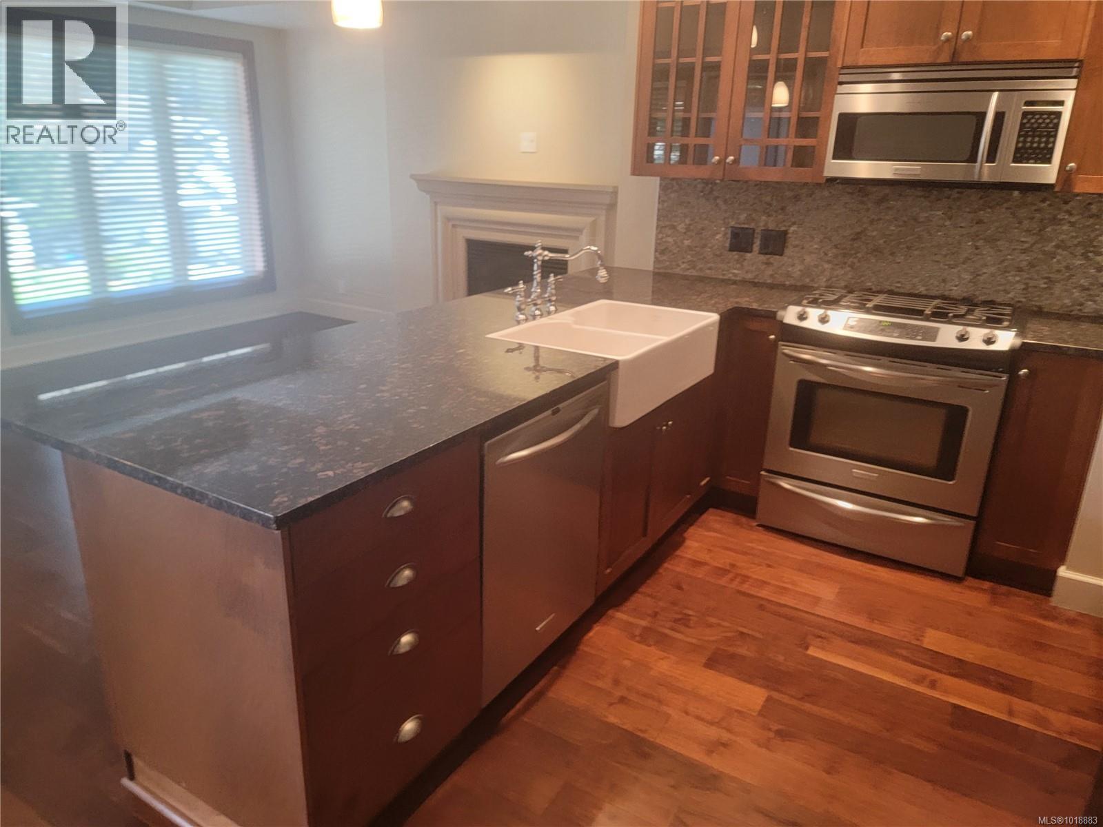 #205 2006 TROON CRT - 3