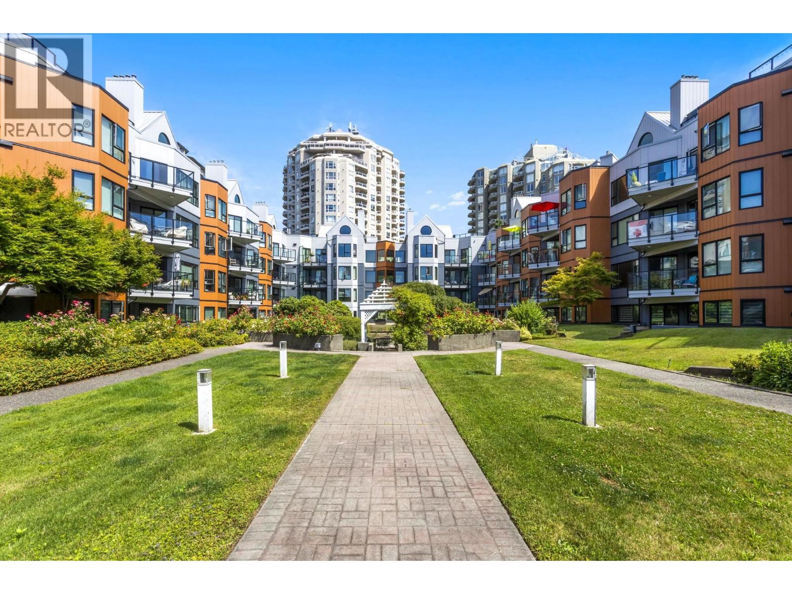 426 1150 QUAYSIDE DRIVE, New Westminster