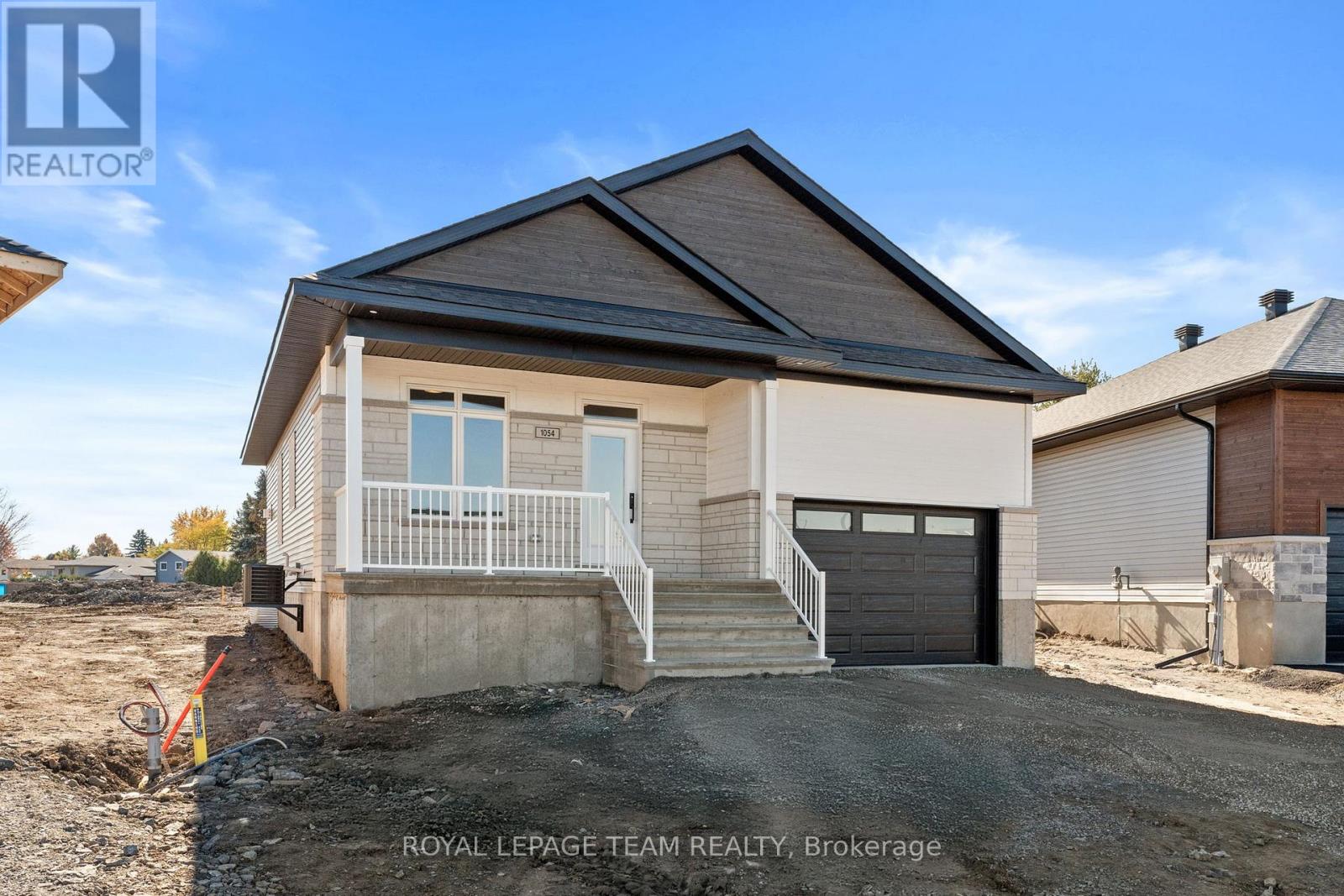 1054 TURNER DRIVE - 3