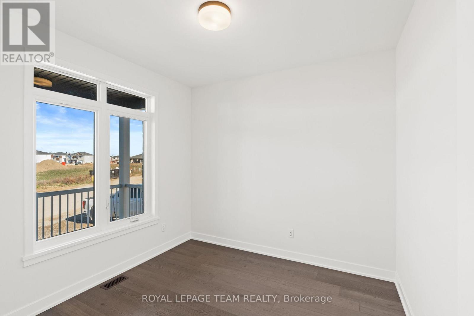 1054 TURNER DRIVE - 34