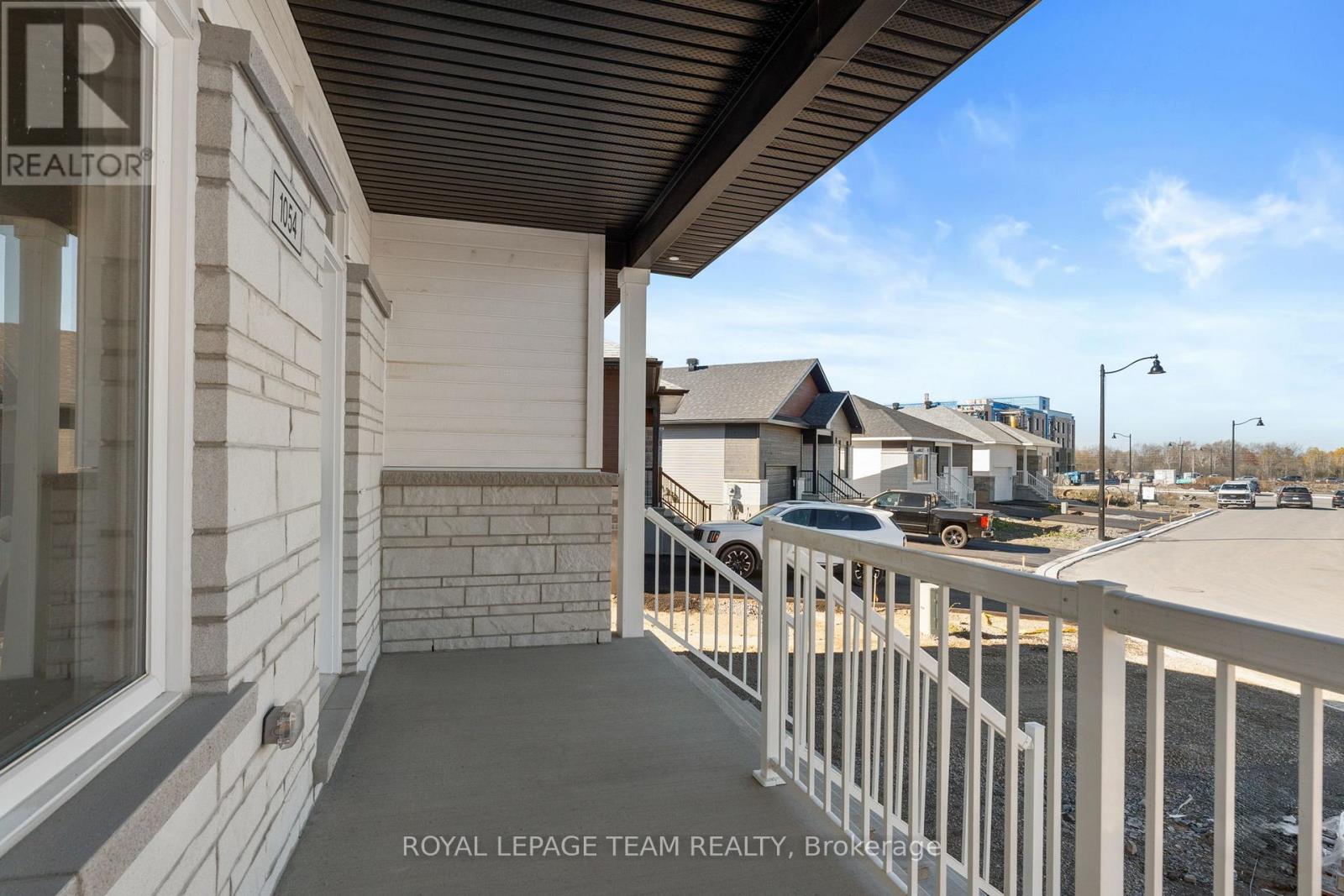 1054 TURNER DRIVE - 4