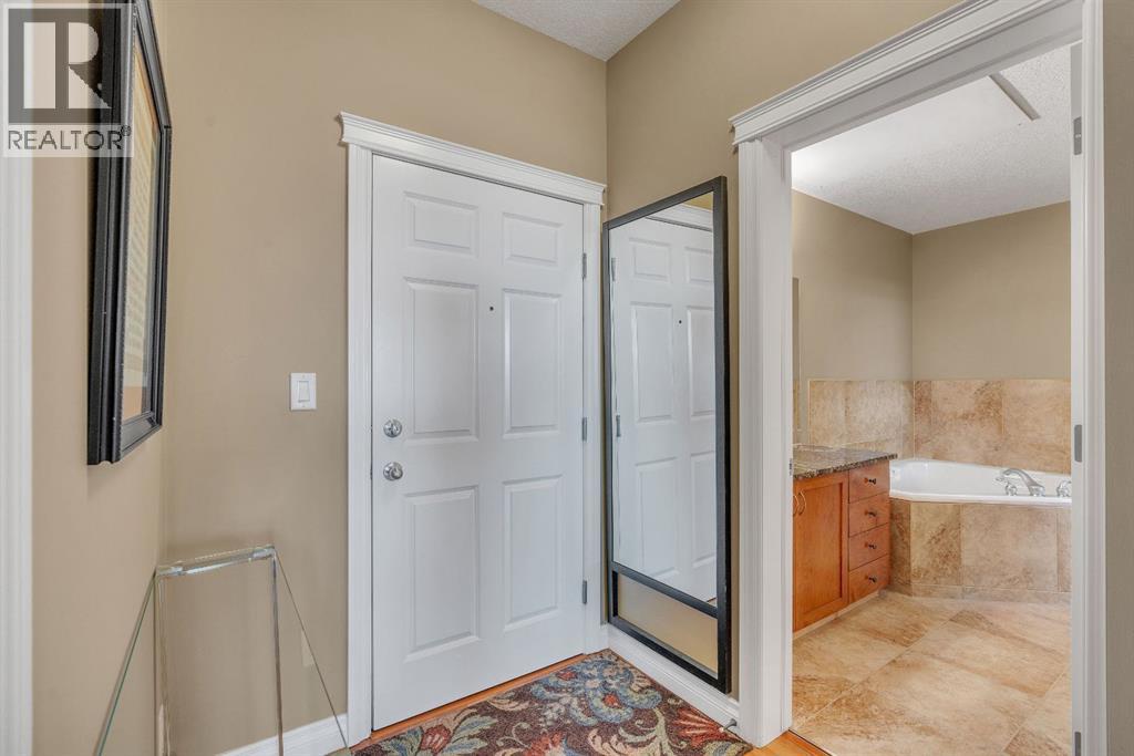 Single Family House for Sale in   Hemlock Crescent SW Spruce Cliff Calgary 