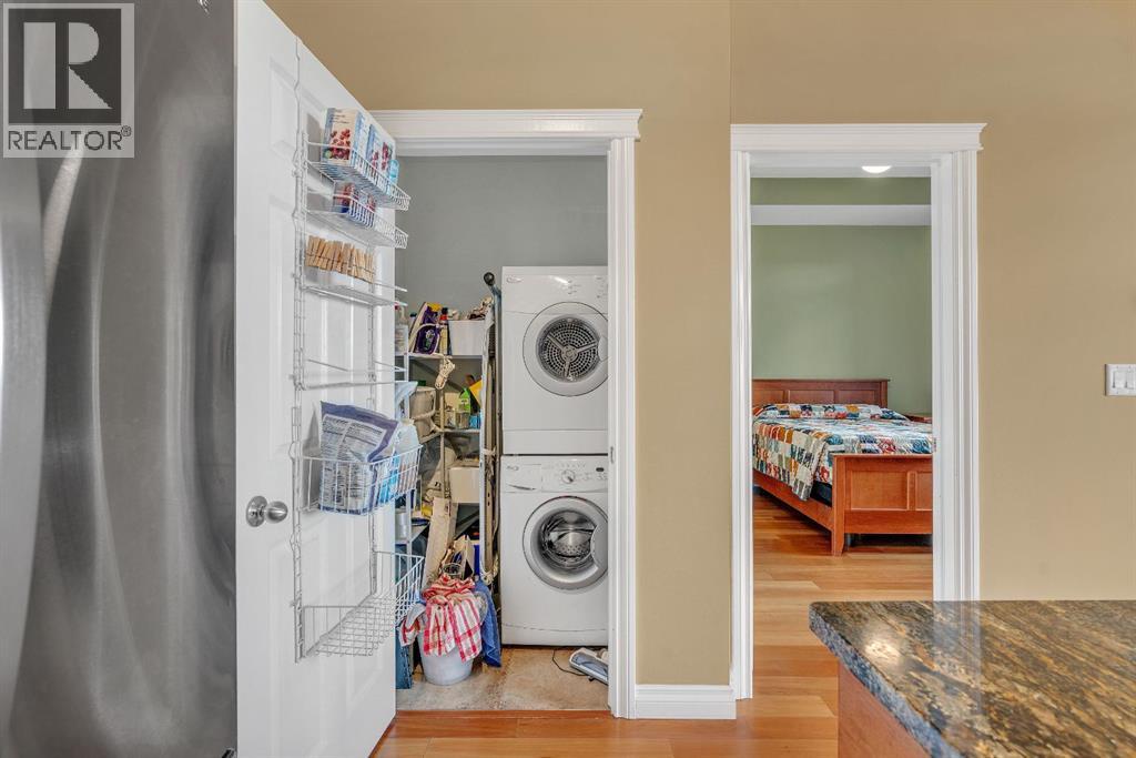 Single Family House for Sale in   Hemlock Crescent SW Spruce Cliff Calgary 