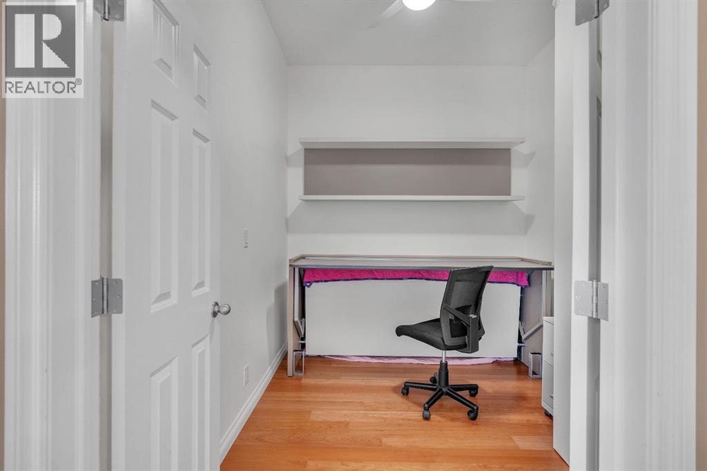 Single Family House for Sale in   Hemlock Crescent SW Spruce Cliff Calgary 