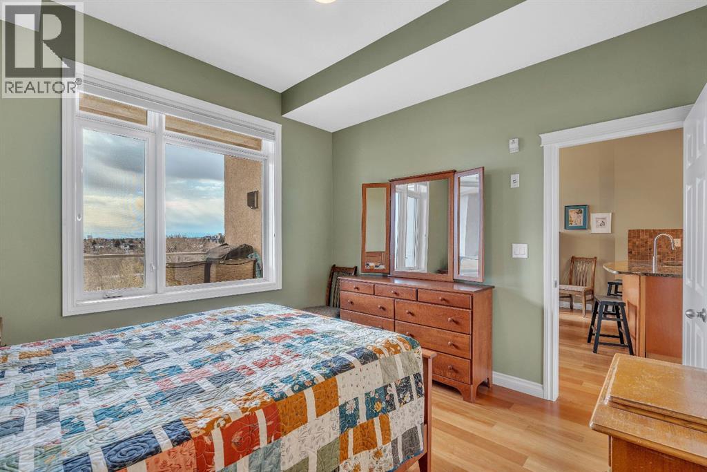 Single Family House for Sale in   Hemlock Crescent SW Spruce Cliff Calgary 