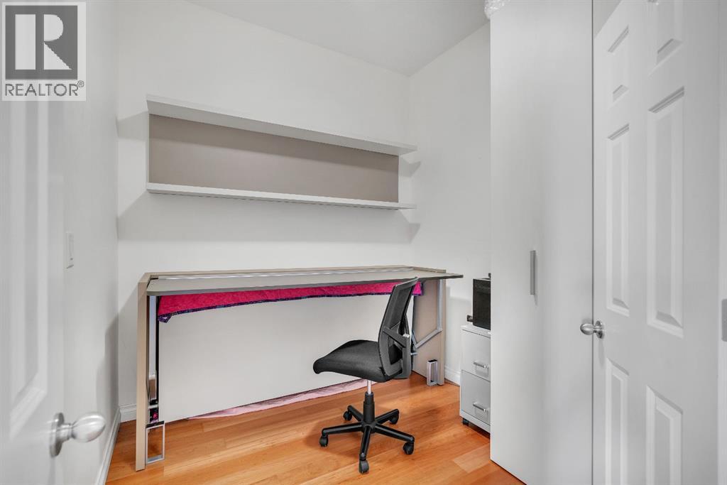 Single Family House for Sale in   Hemlock Crescent SW Spruce Cliff Calgary 