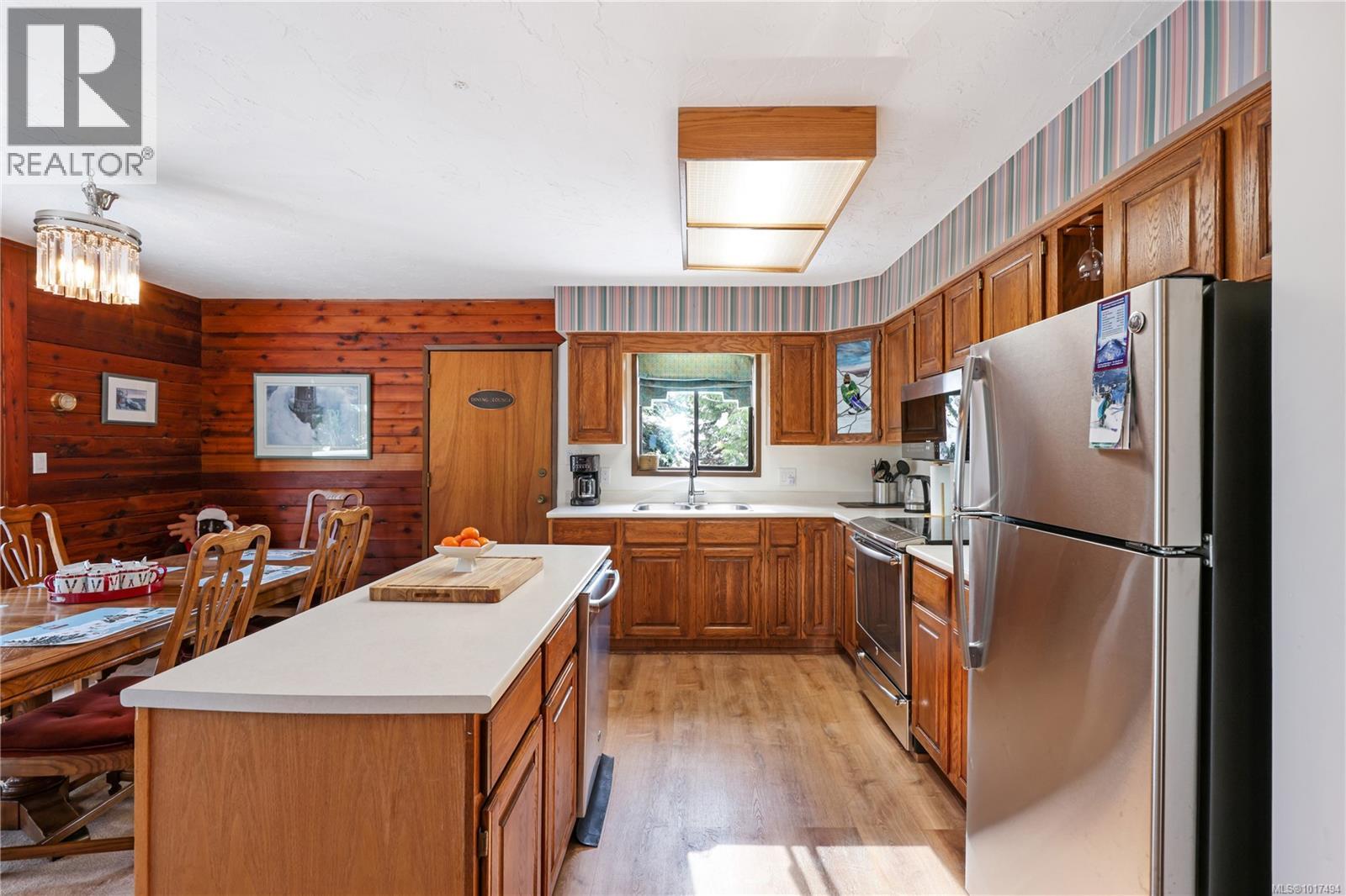 706 Glacier View Close, Courtenay