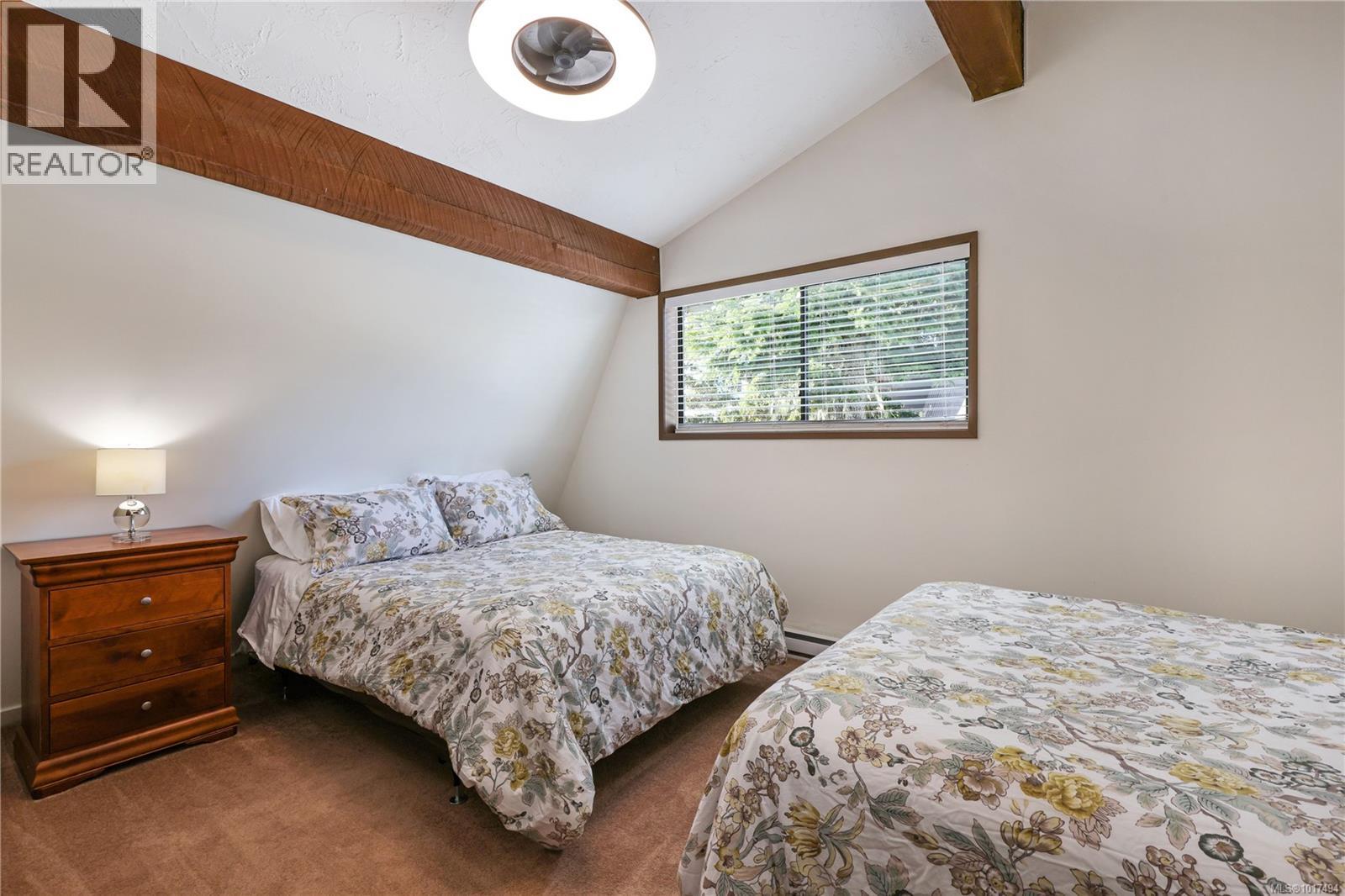 706 Glacier View Close, Courtenay