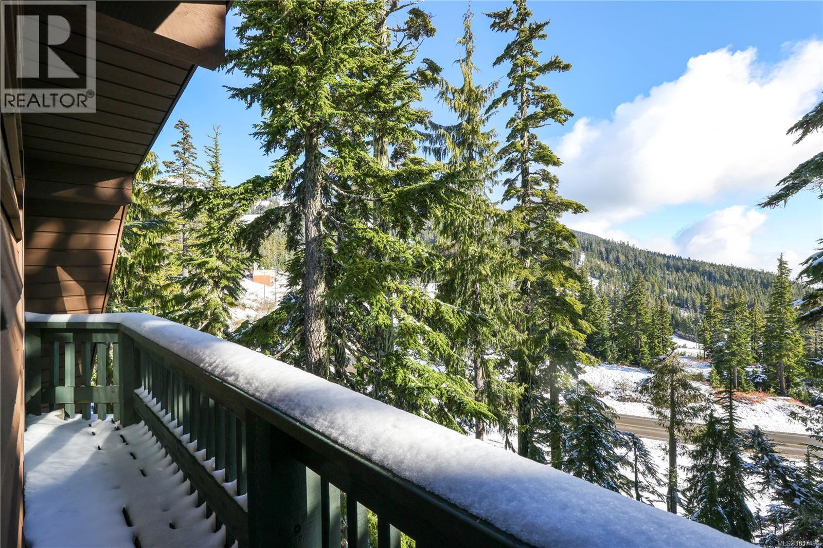 706 Glacier View Close, Courtenay