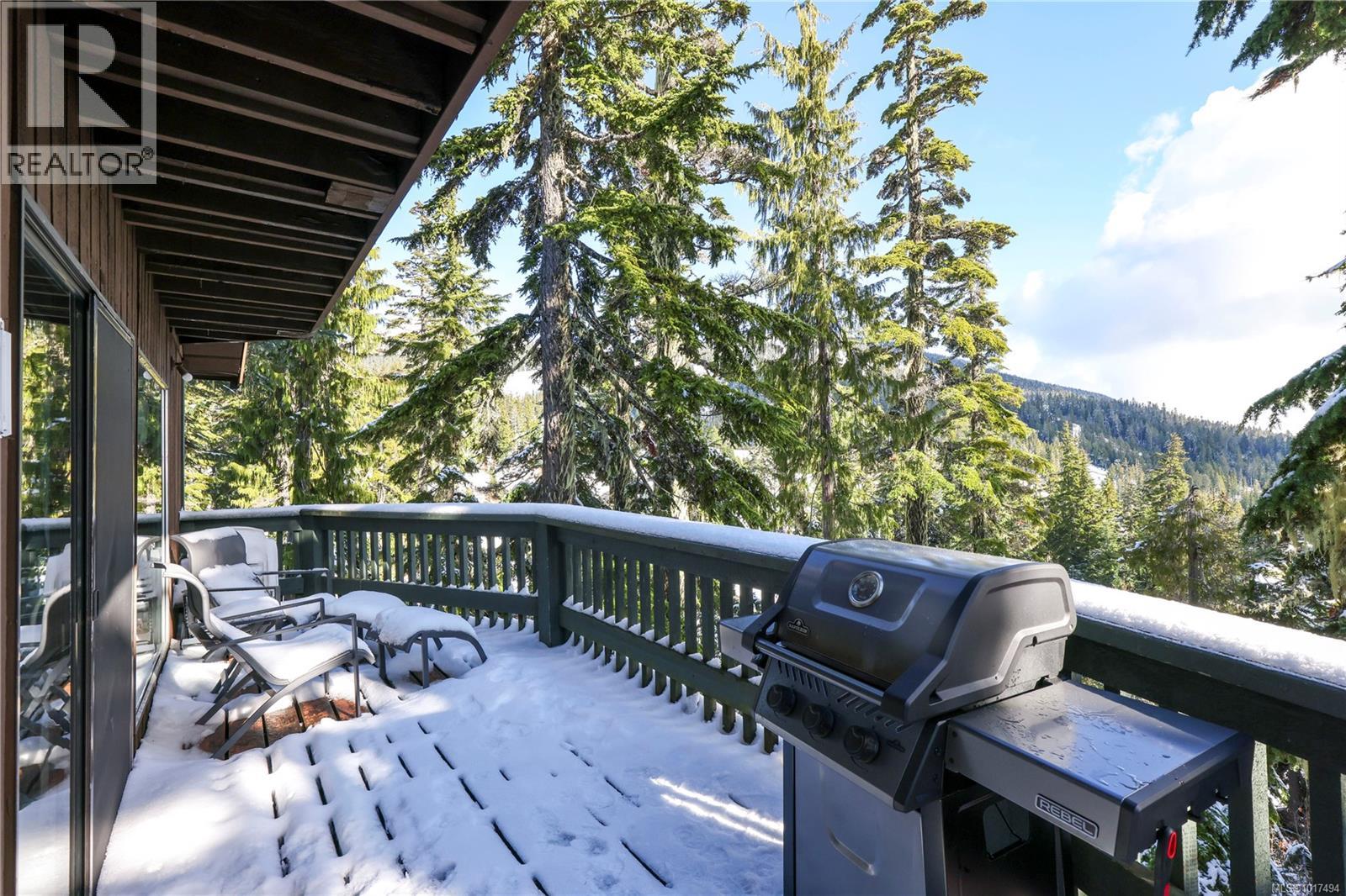 706 Glacier View Close, Courtenay
