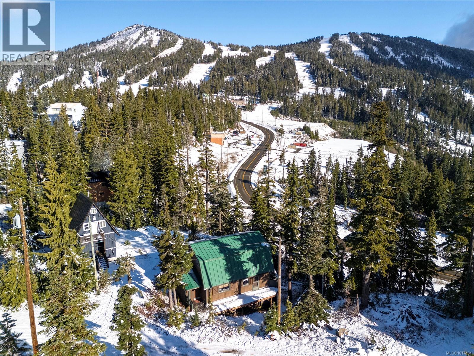 706 Glacier View Close, Courtenay