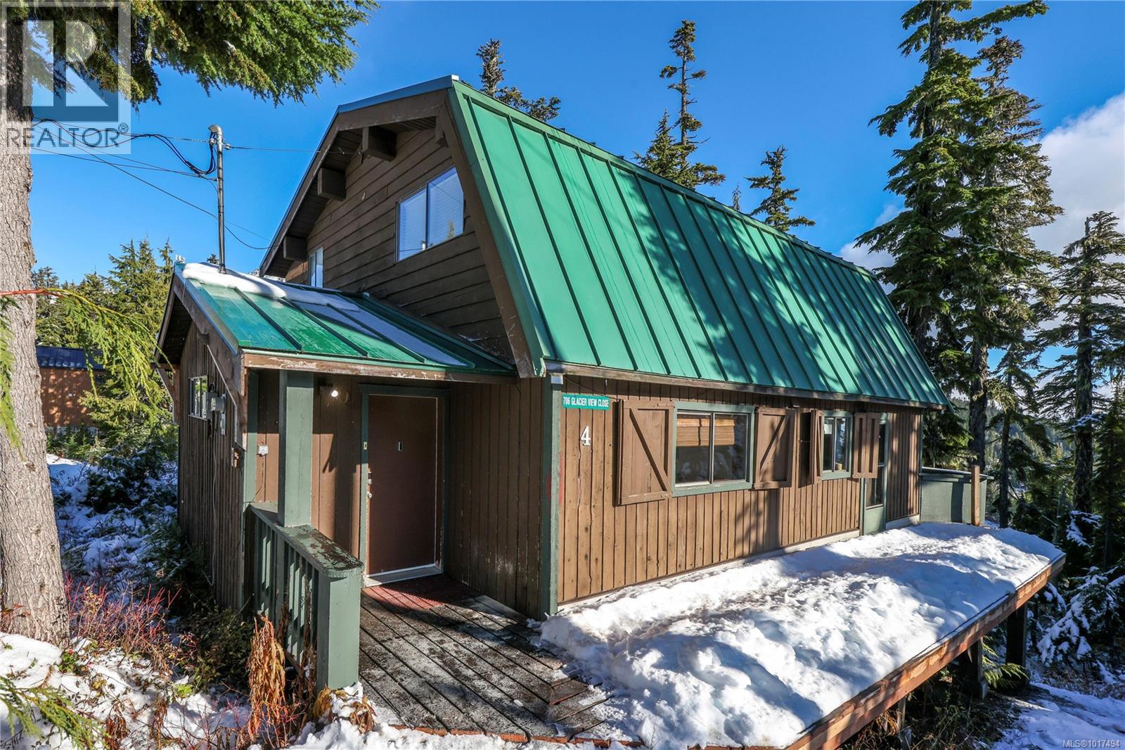 706 Glacier View Close, Courtenay