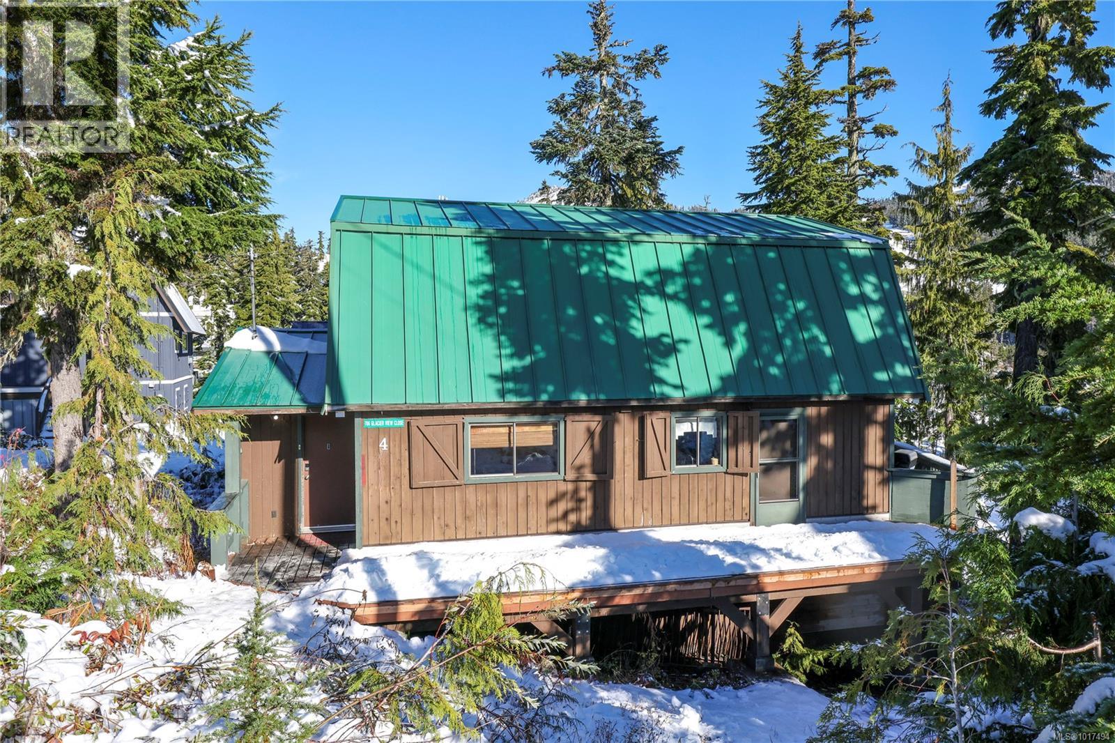 706 Glacier View Close, Courtenay