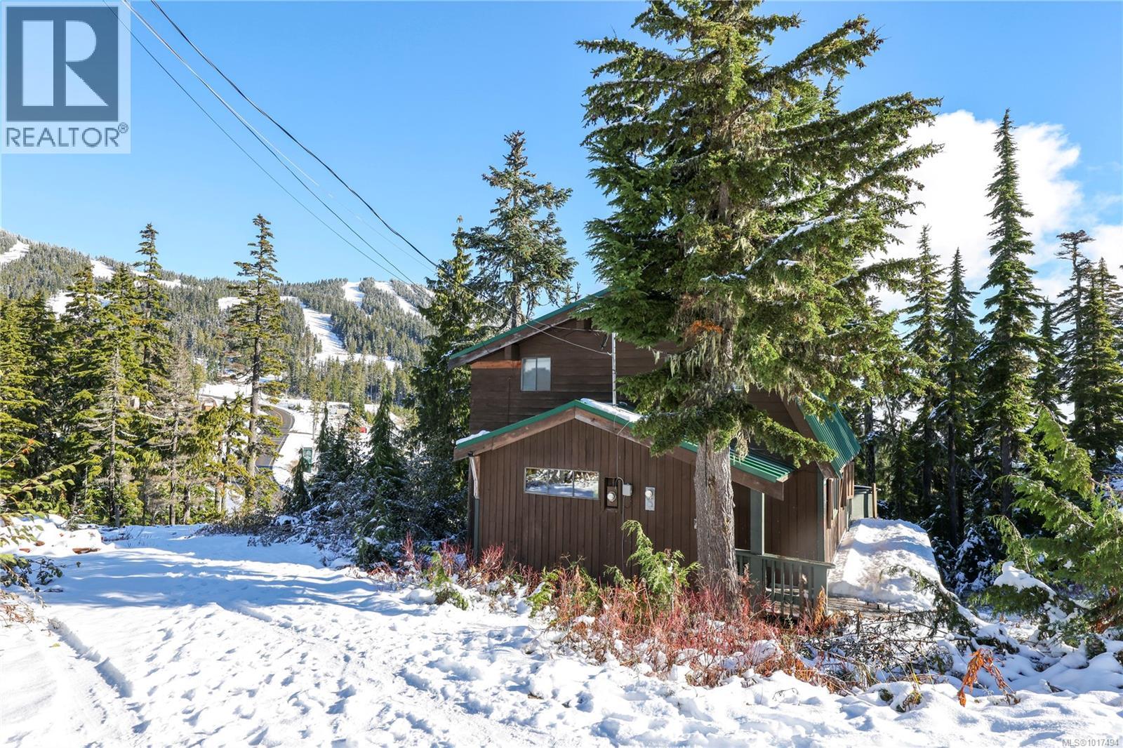 706 Glacier View Close, Courtenay