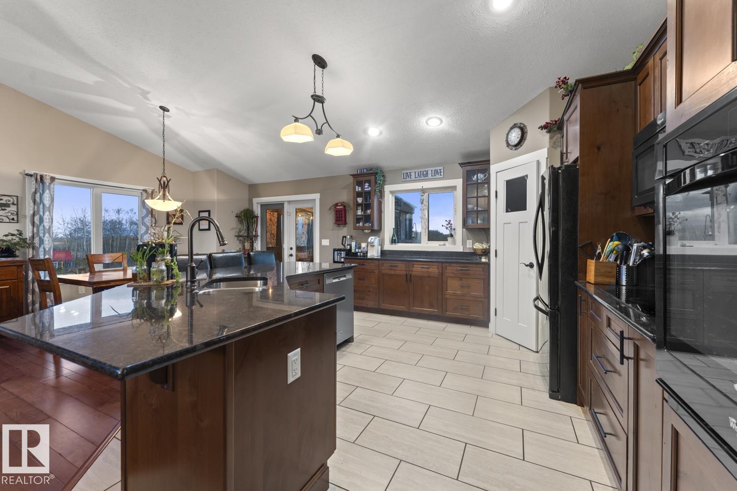 61415 Range Road 422 — photo 13