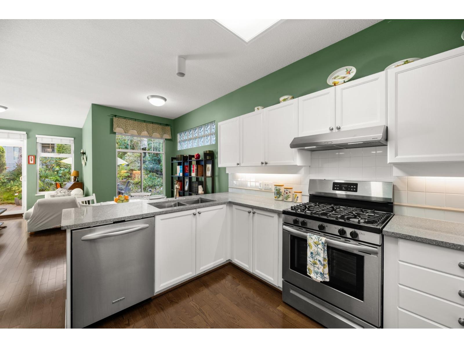 72 2533 152 STREET, Surrey