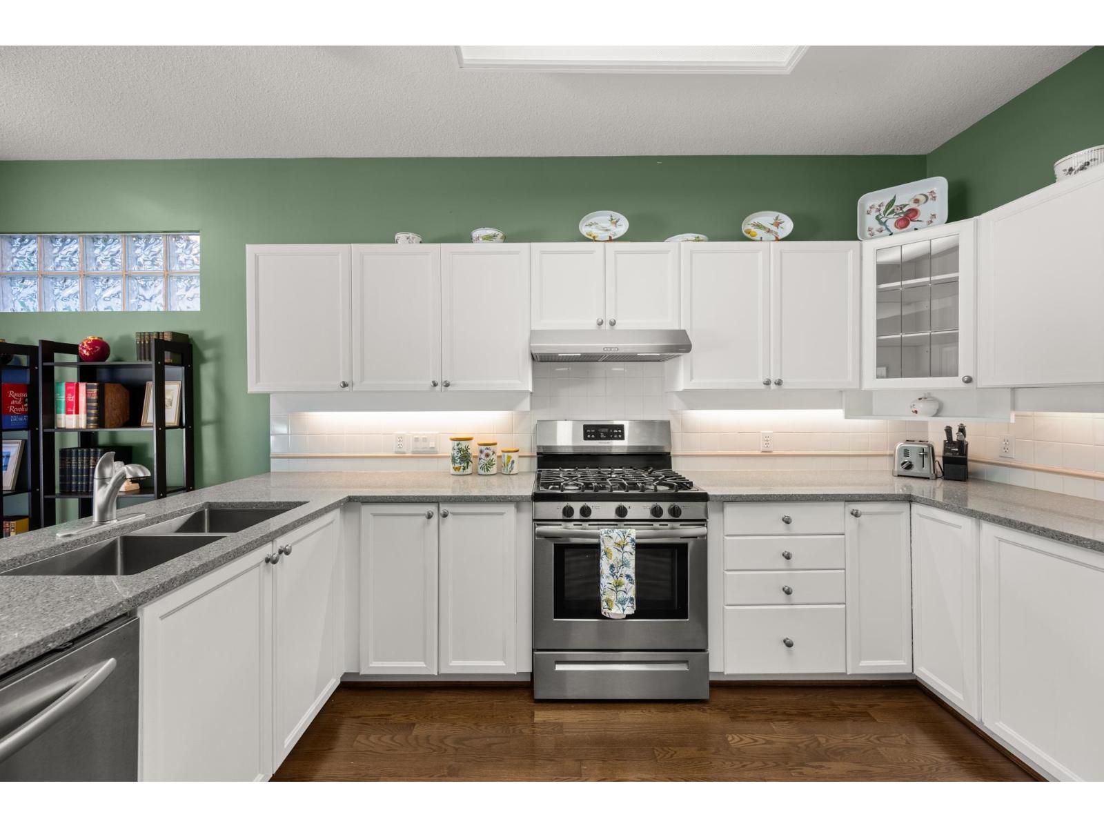 72 2533 152 STREET, Surrey