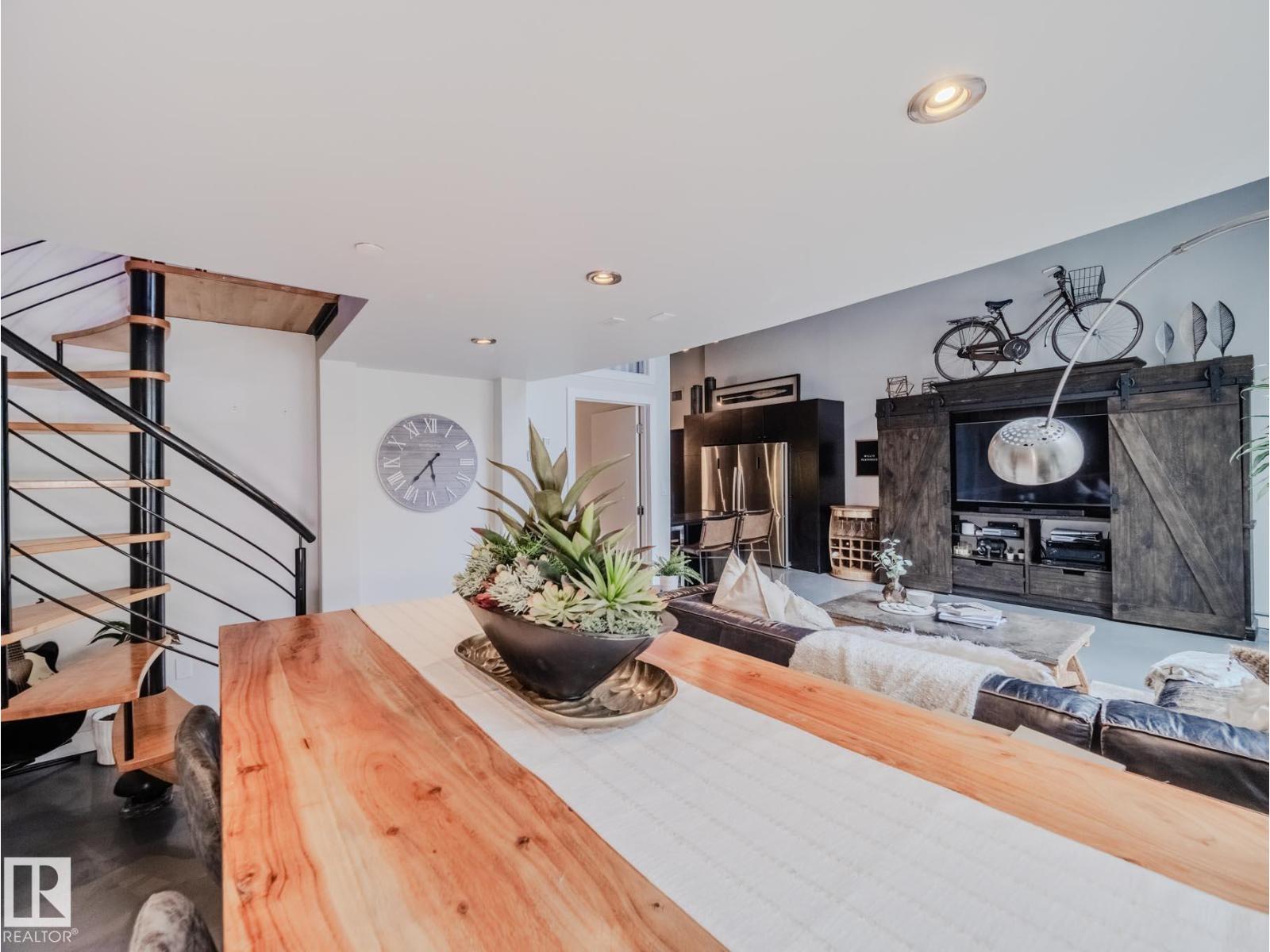 #1001 10179 105 ST NW, Edmonton