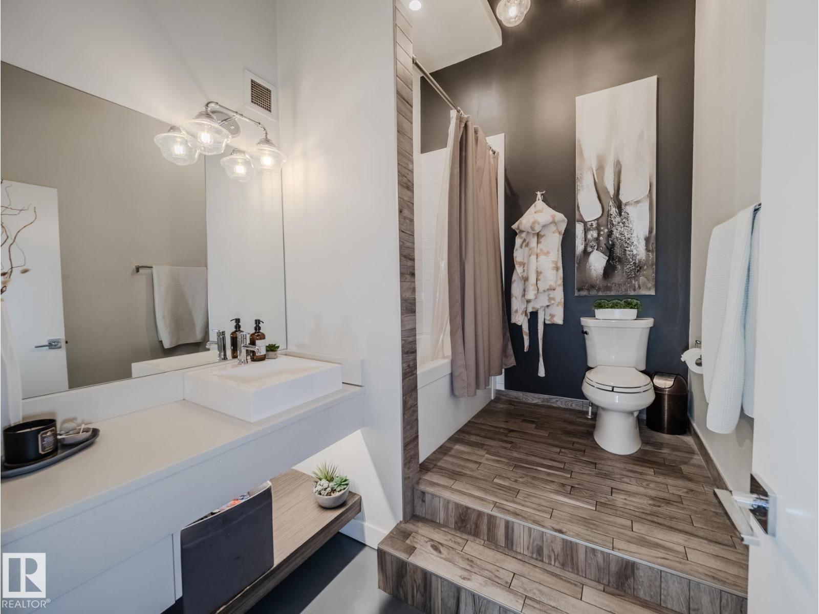 #1001 10179 105 ST NW, Edmonton