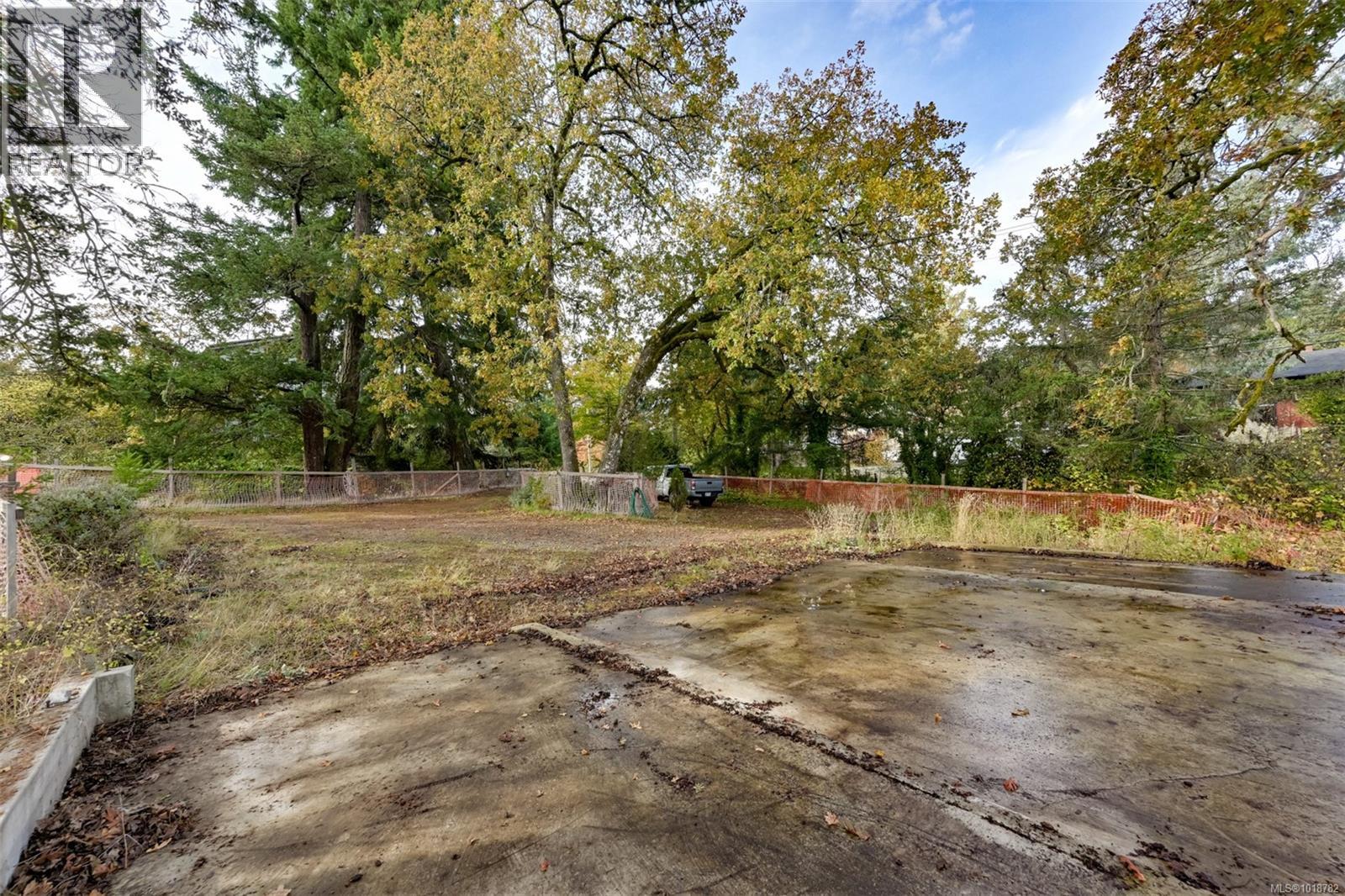  3845 Wilkinson Road, Saanich