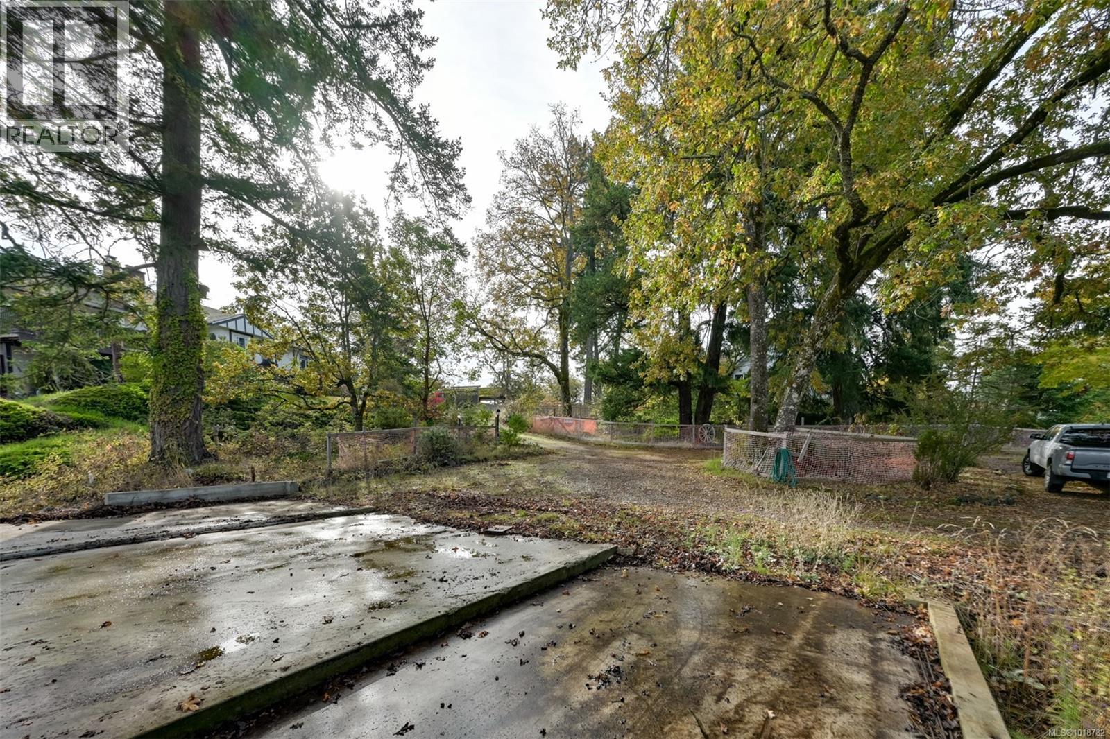  3845 Wilkinson Road, Saanich