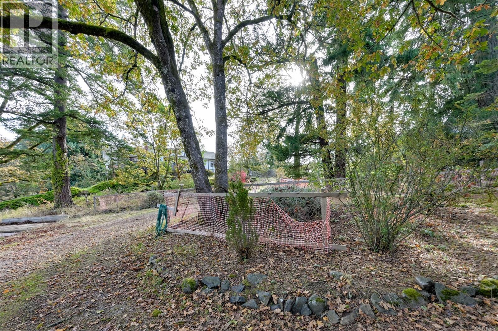  3845 Wilkinson Road, Saanich