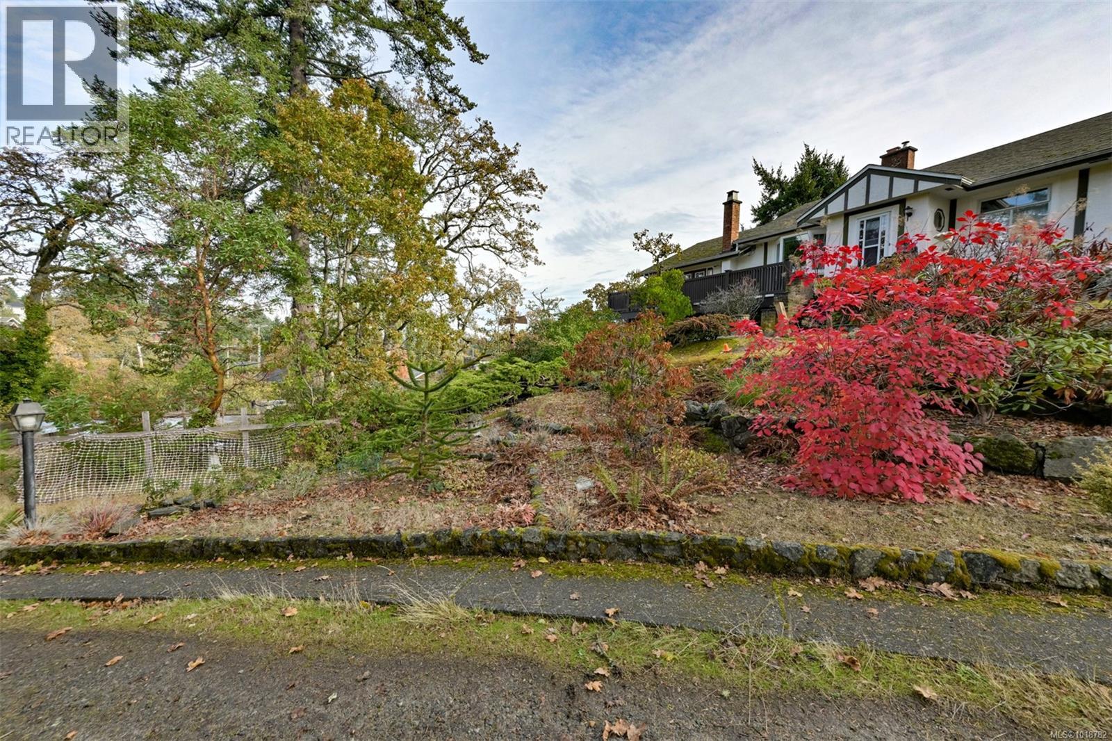  3845 Wilkinson Road, Saanich