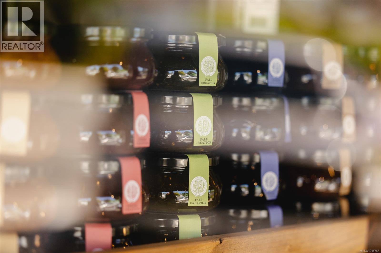 215 3226 Shelbourne Street, Saanich