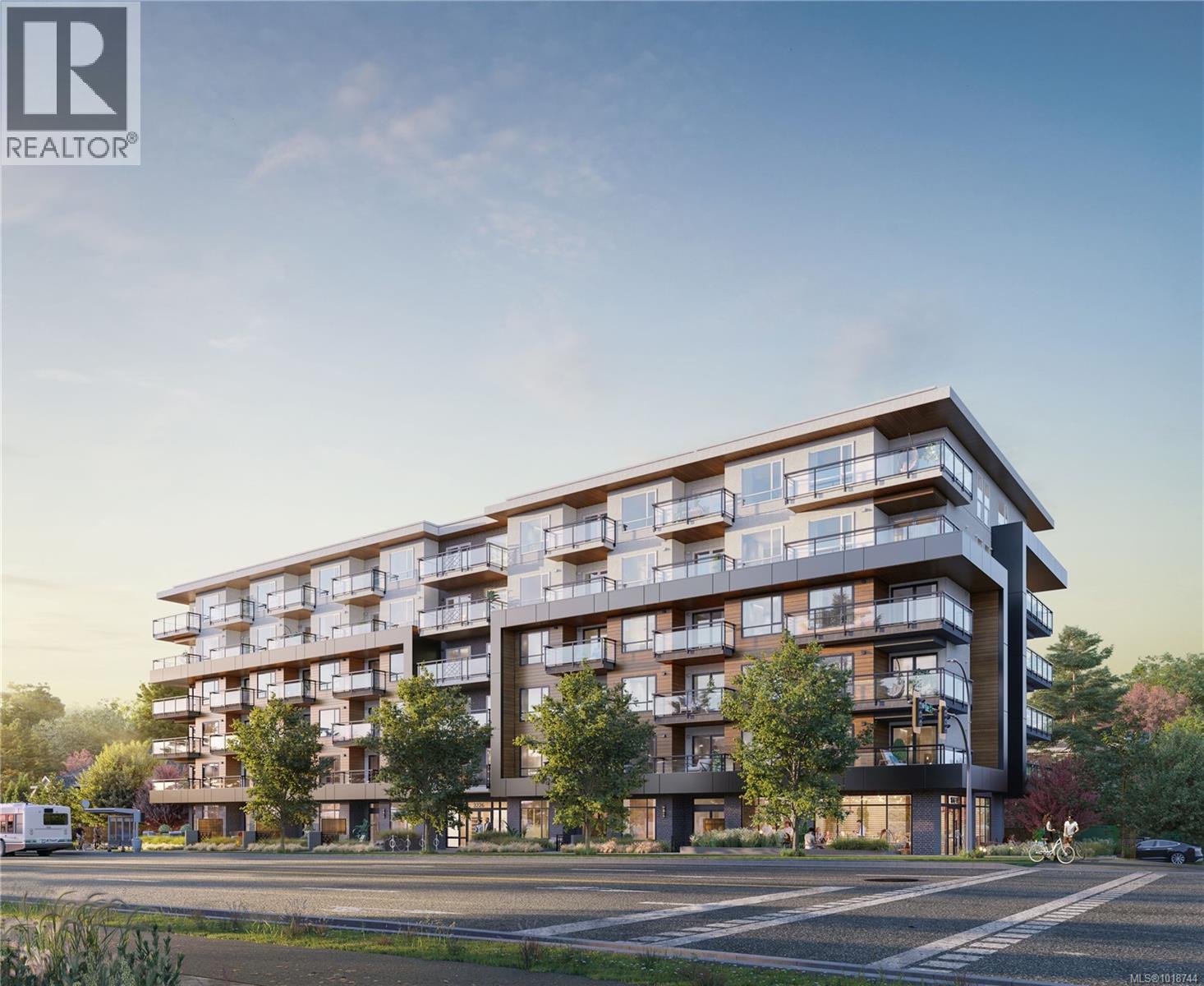 110 3226 Shelbourne Street, Saanich