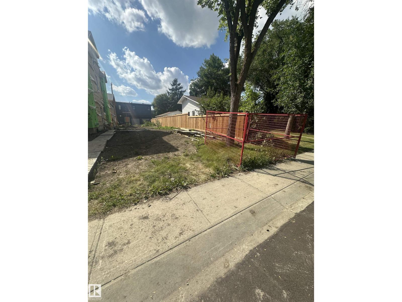 7806 145 ST NW, Edmonton