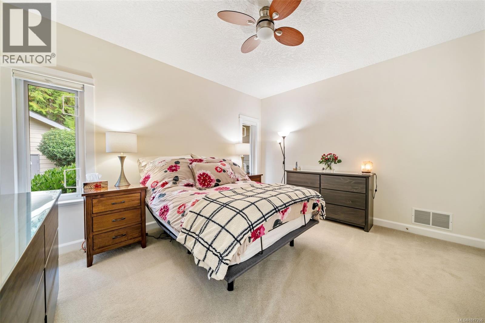 1193 Garden Gate Dr, Central Saanich