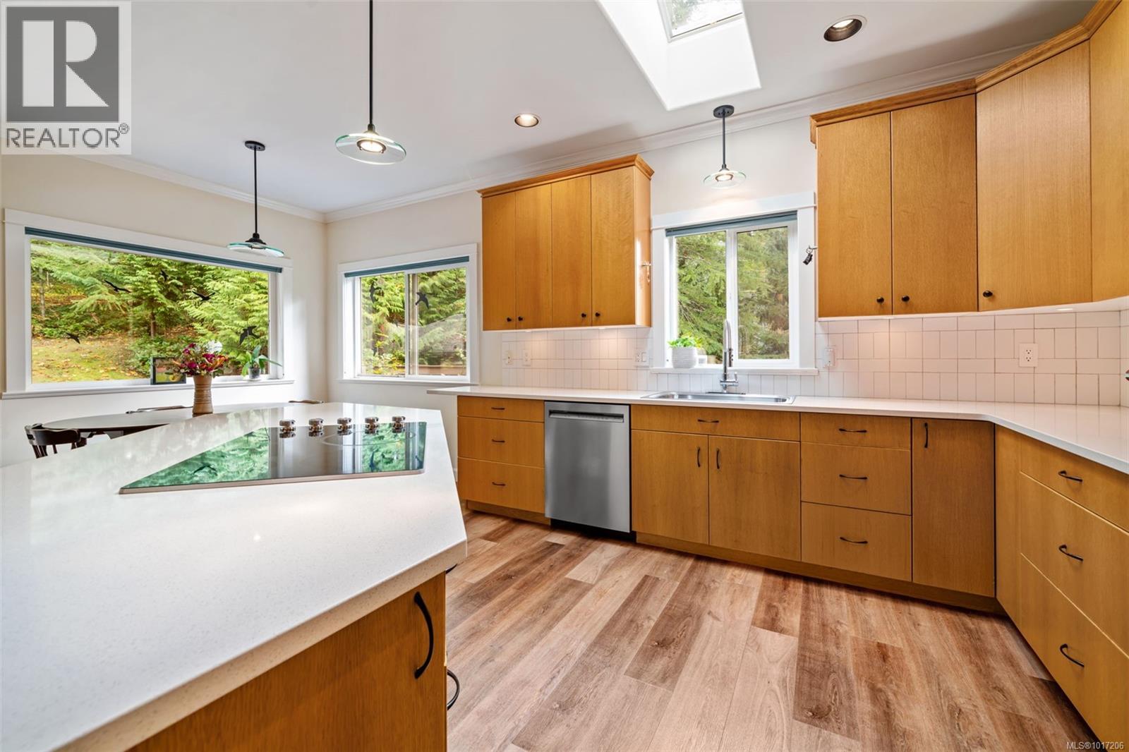 1193 Garden Gate Dr, Central Saanich