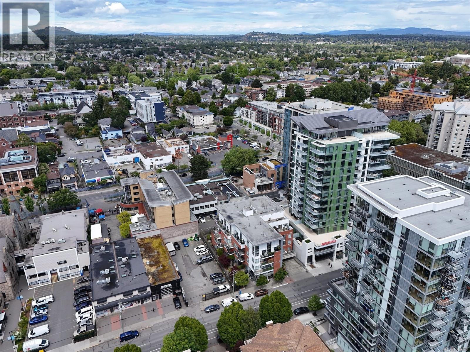 #306 932 JOHNSON ST - 23